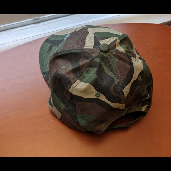 NEW Camo Snap Back Hat - Picture 2 of 3